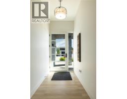 10272 Long Road, Lake Country, BC V4V0A9 Photo 17