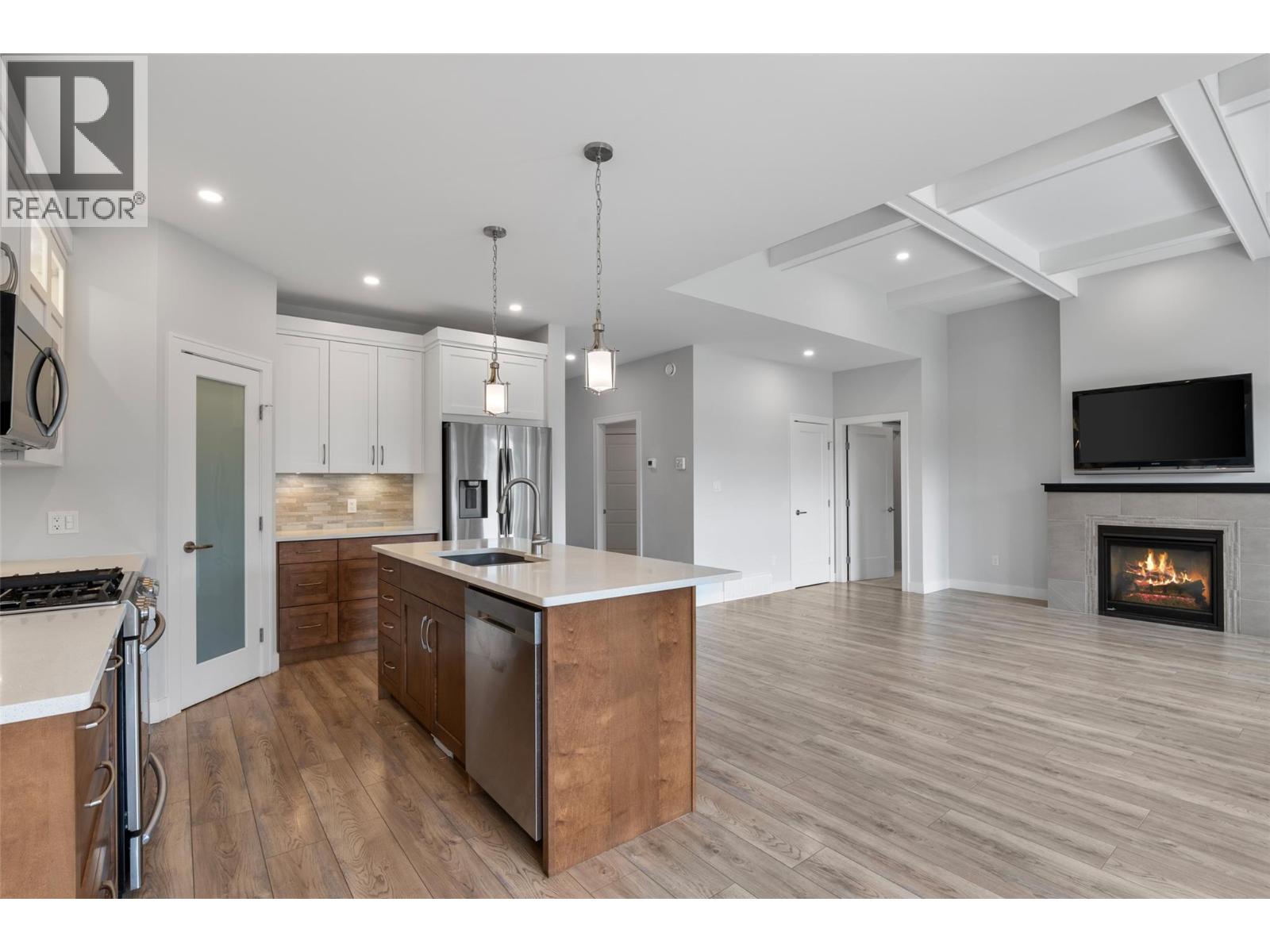 #228 641 Shuswap Road E - 13