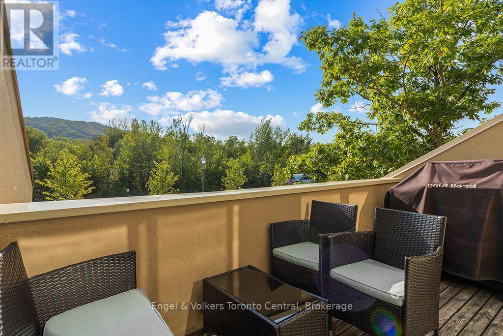 #212 107 WINTERGREEN PLACE - 28