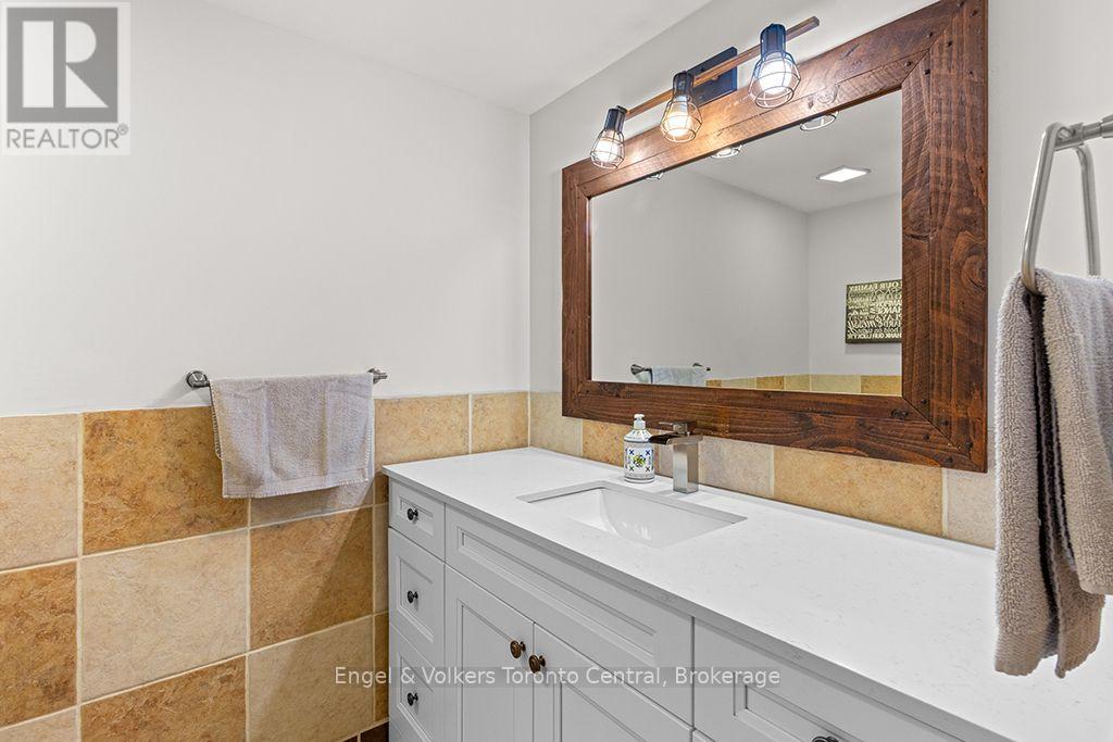 #212 107 WINTERGREEN PLACE - Image 32
