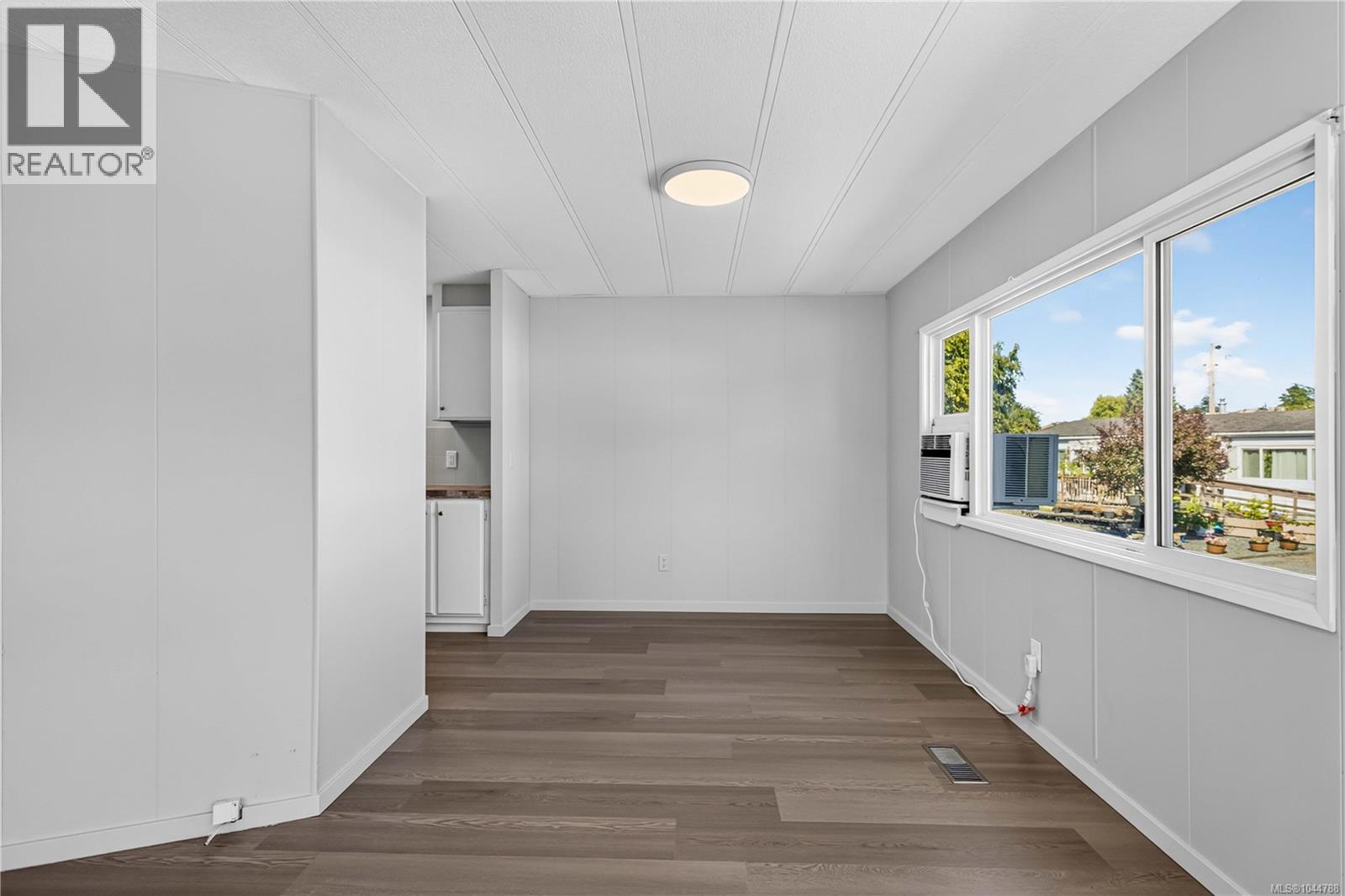 #49 1498 Admirals Rd - Image 19
