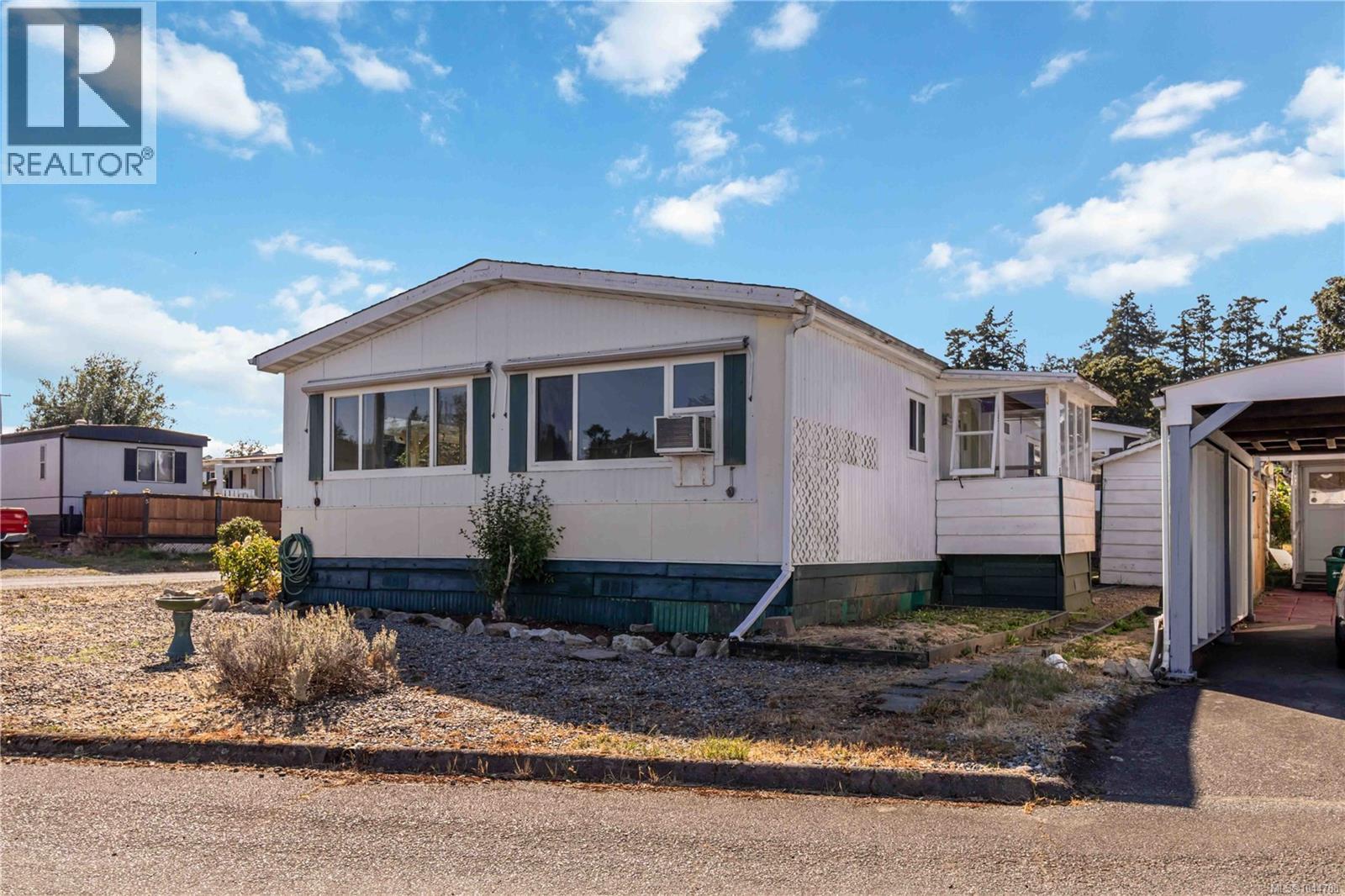 #49 1498 Admirals Rd - 28