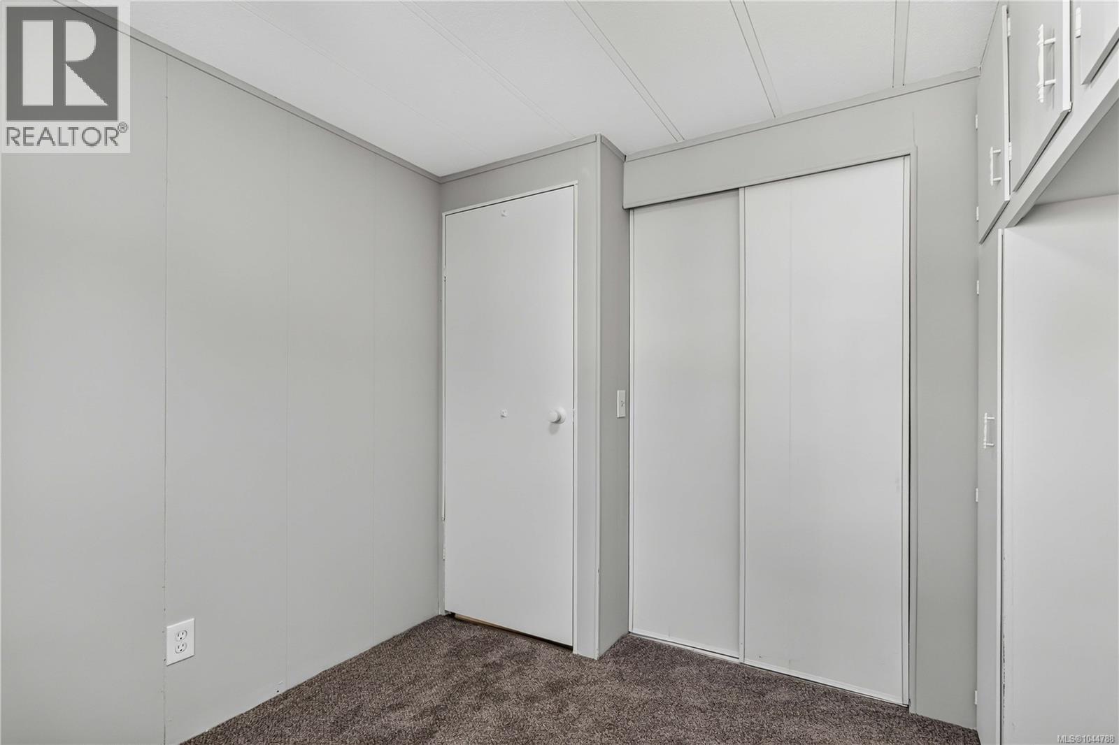 #49 1498 Admirals Rd - Image 33