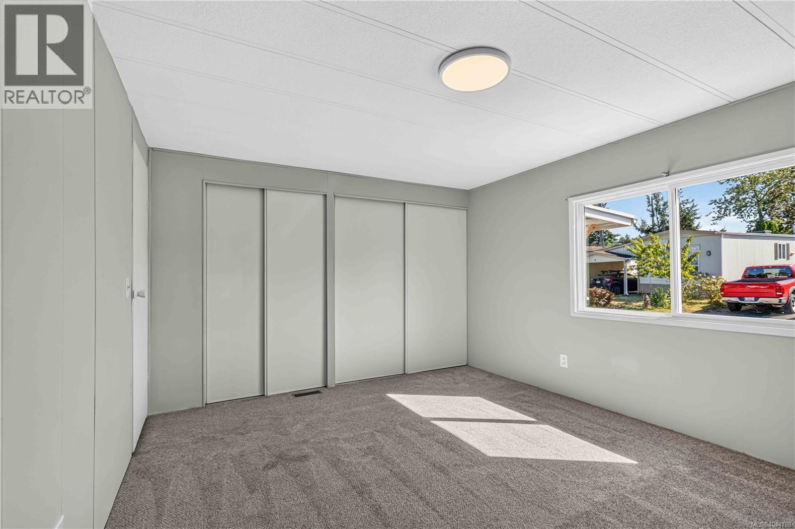#49 1498 Admirals Rd - Image 35