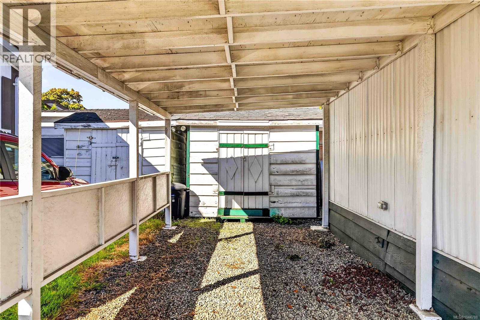 #49 1498 Admirals Rd - Image 37
