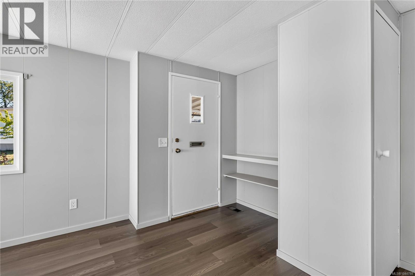 #49 1498 Admirals Rd - Image 9