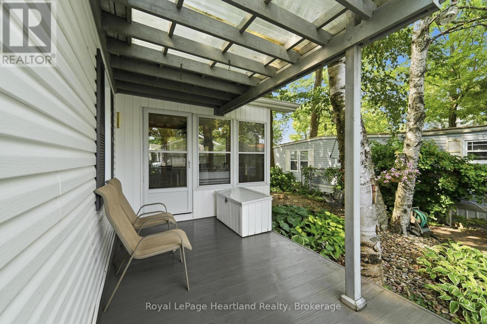 28 IROQUOIS LANE - Image 3