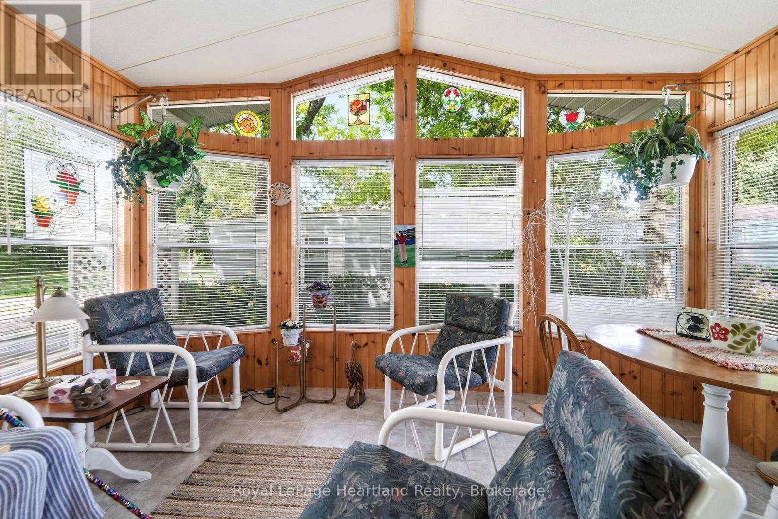 28 IROQUOIS LANE - Image 4