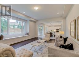 6 Dennis Reed Court, Aurora, ON L4G4A5 Photo 12