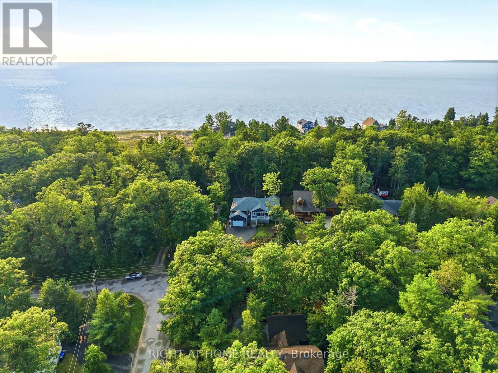 48 NICOLE BOULEVARD - Image 27