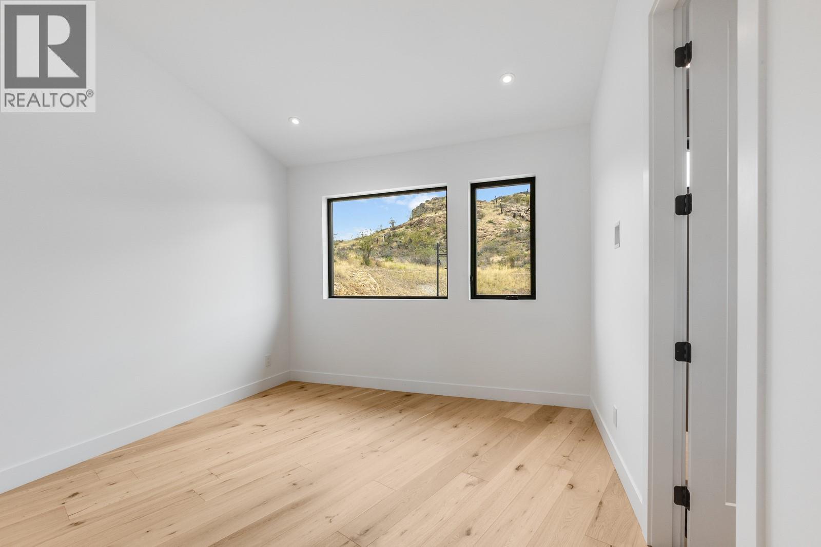 1122 Pearcy Court - Image 32
