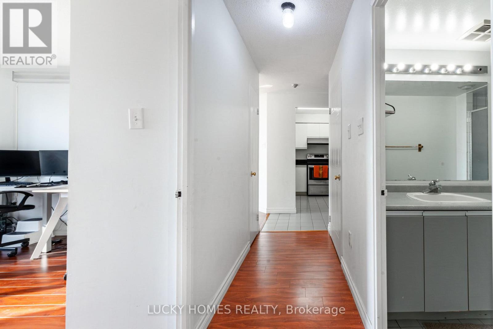 #915 430 MCLEVIN AVENUE NW - Image 19