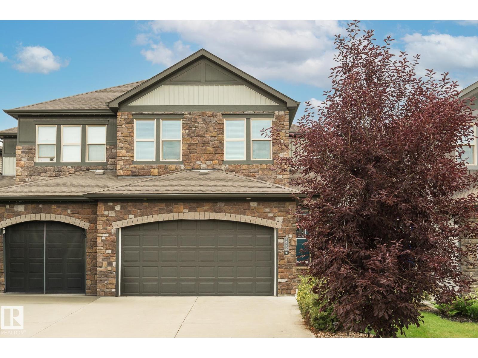 43 GREENBURY Manor