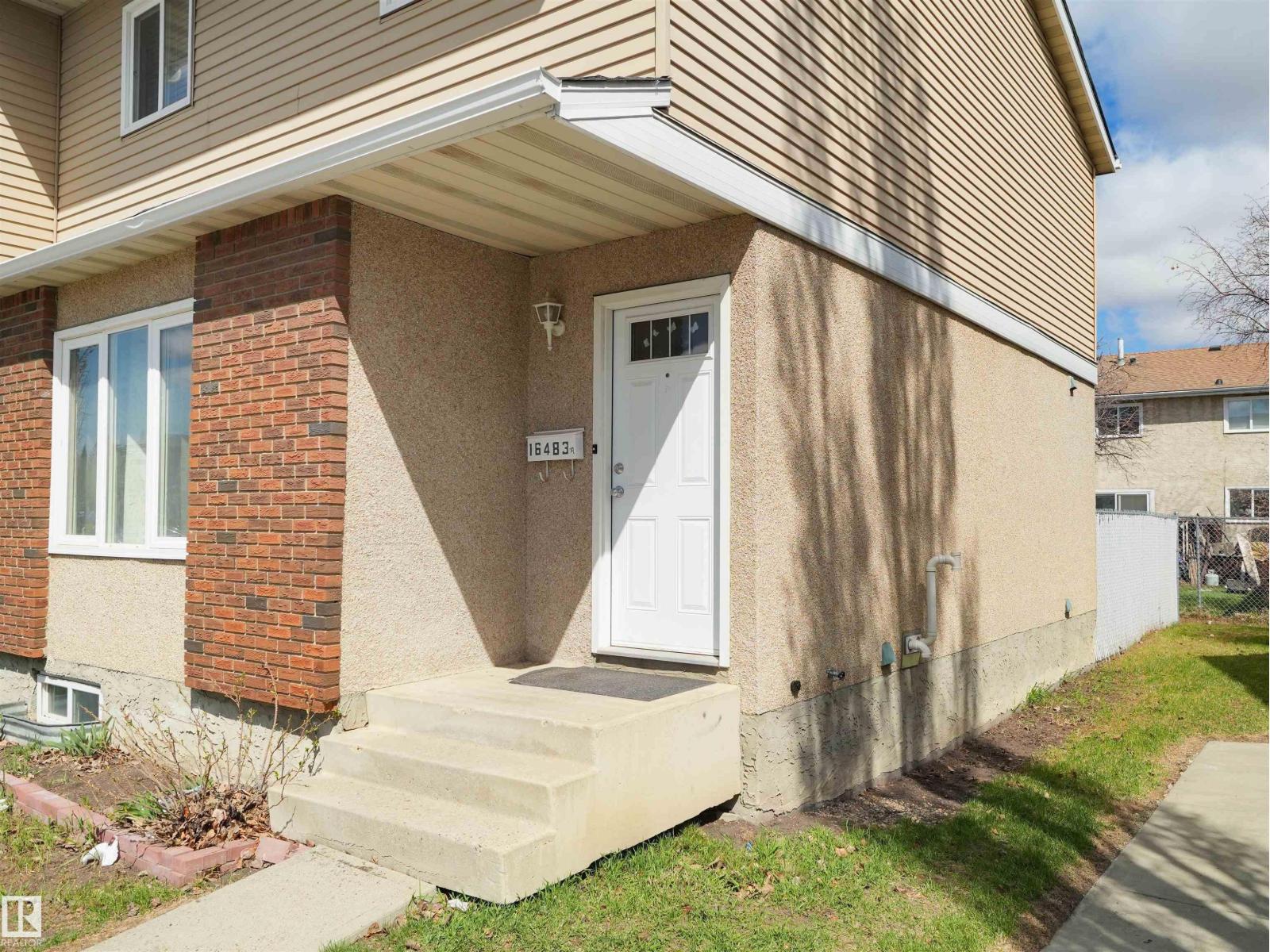 16483A 115 Street NW - Photo 35