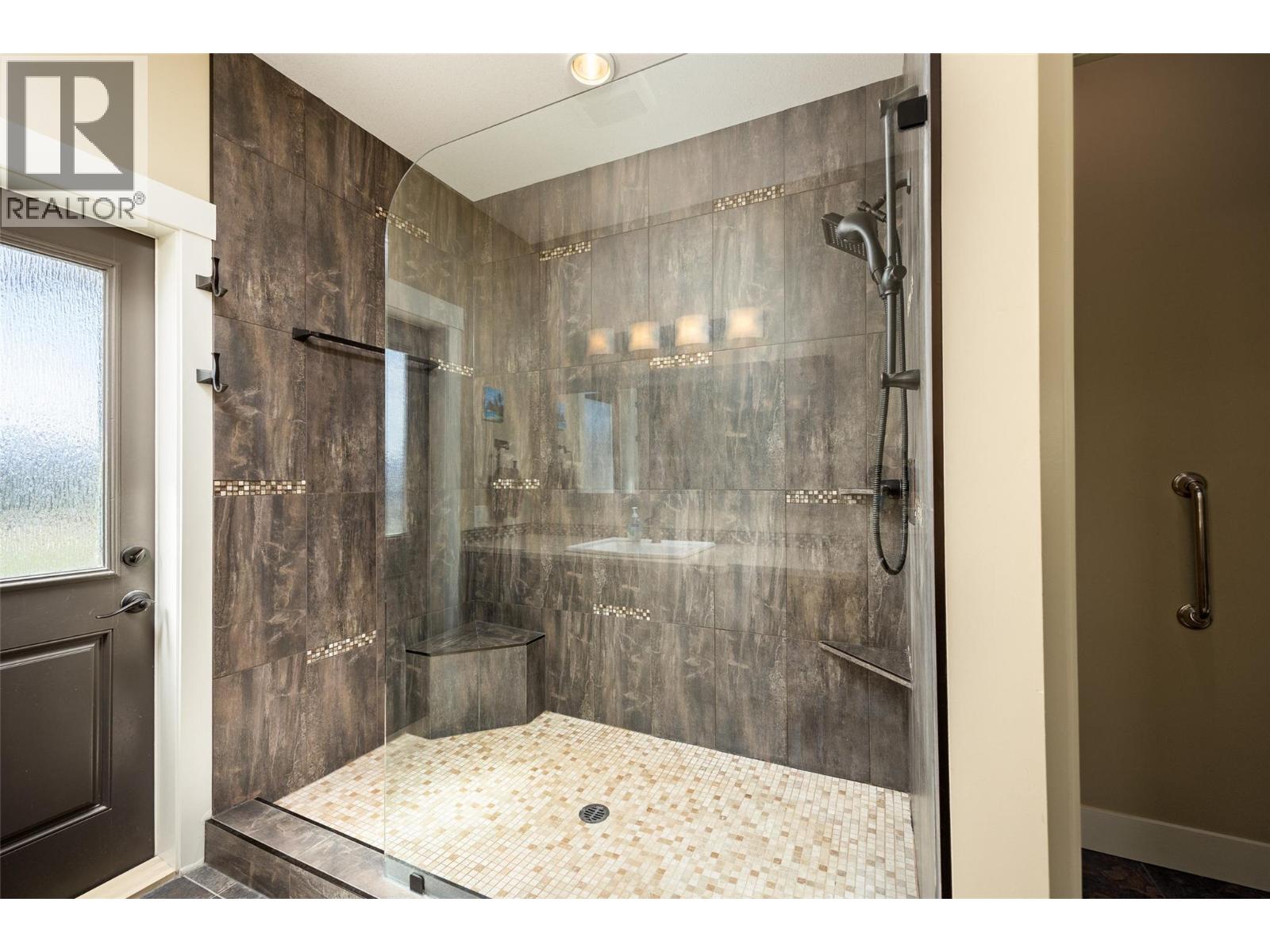 12435 Oyama Road, Lake Country