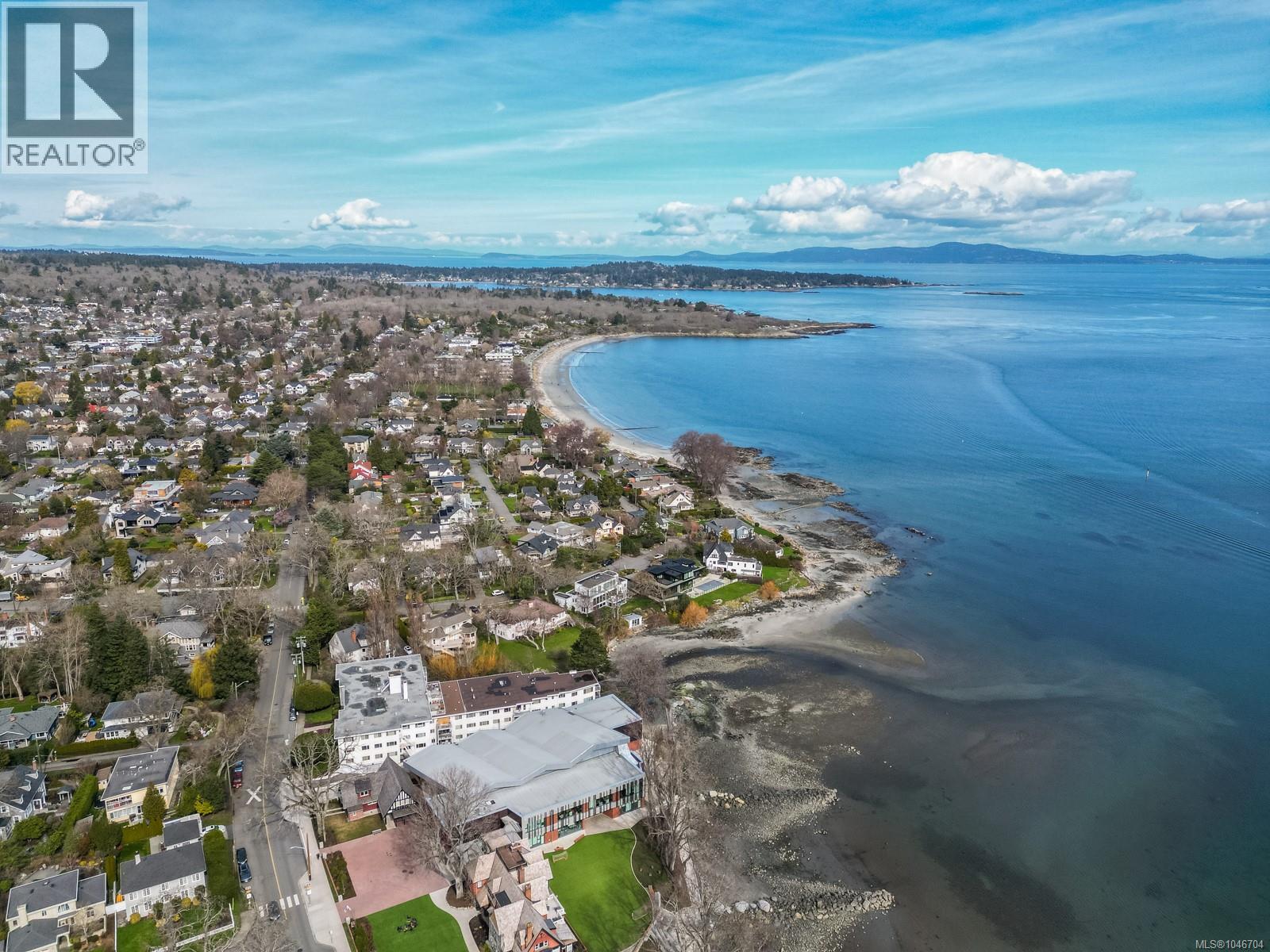  908 Cowichan Street, Victoria