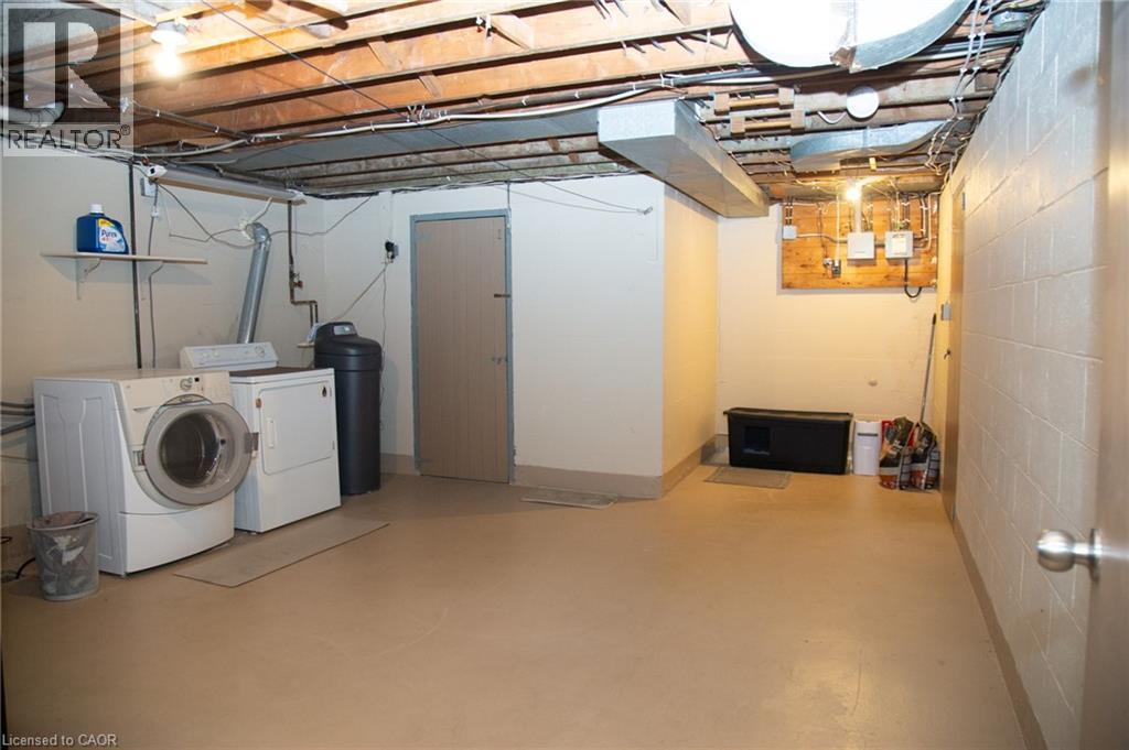 42 HAWTHORNE Avenue - Image 48