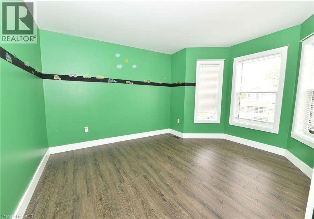 10 MEDA Street - Image 19