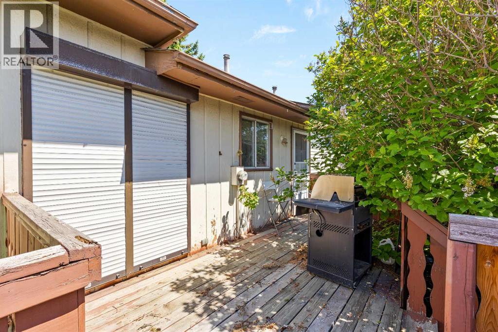 4739 Rundlewood Road Northeast
