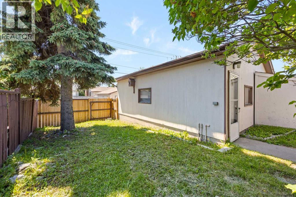 4739 Rundlewood Road Northeast - Photo 6