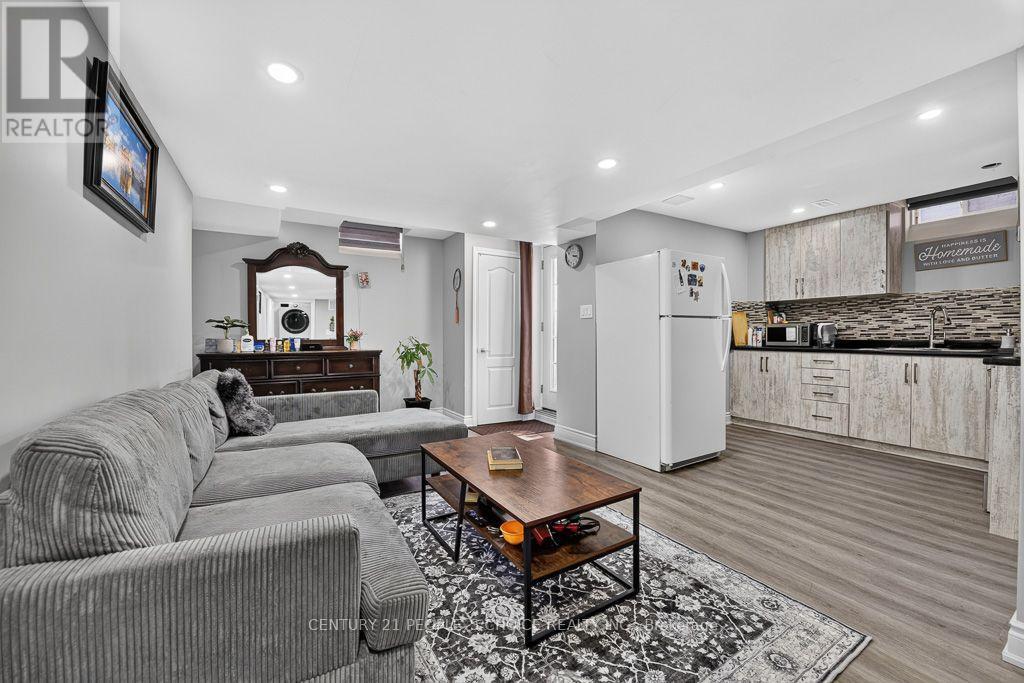 50 PENBRIDGE CIRCLE - Image 42