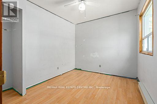 44 WILLOW STREET S - 13