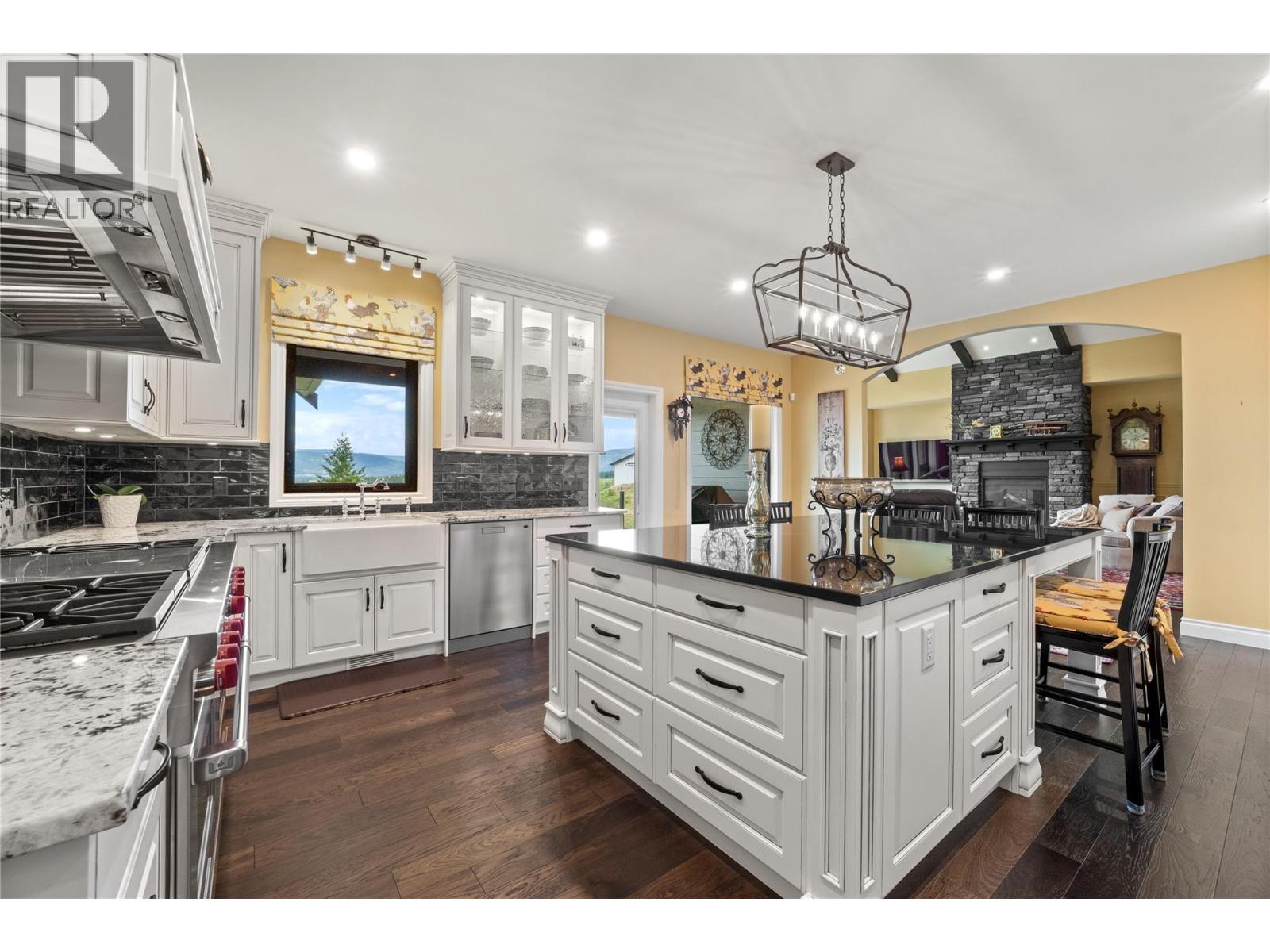 4680 56 Street NW - Image 25