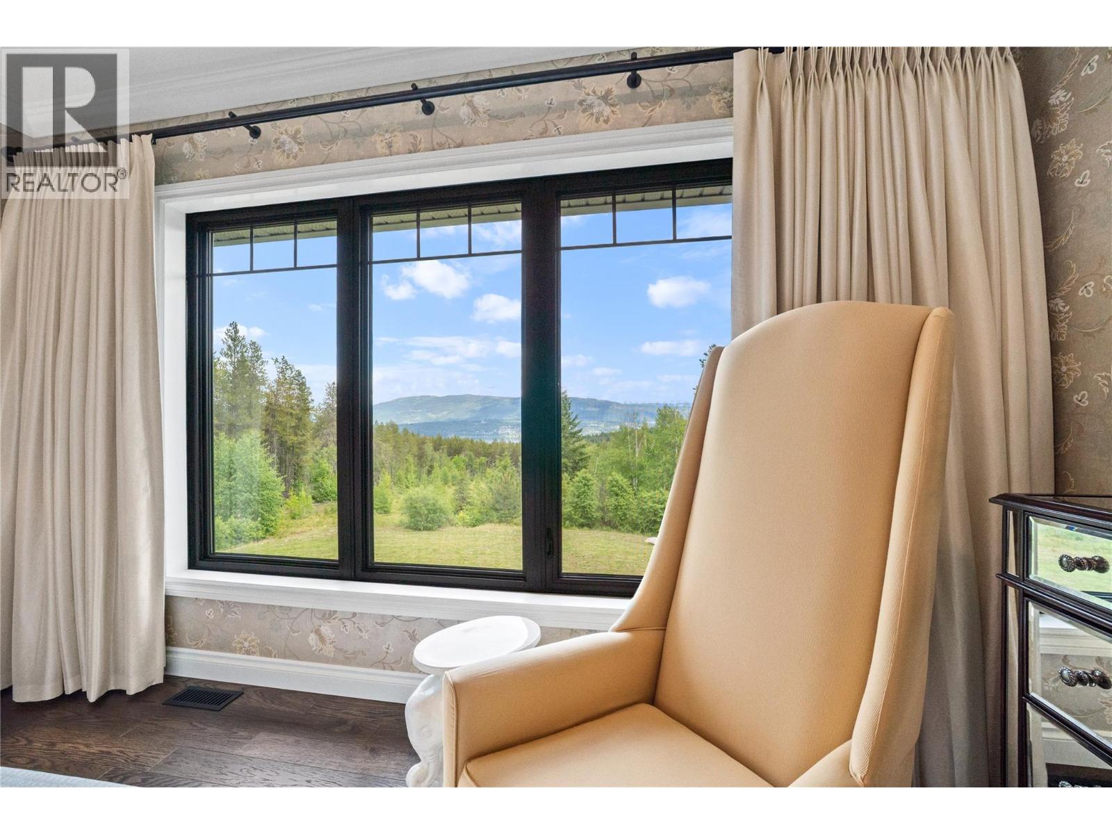4680 56 Street NW - Image 37