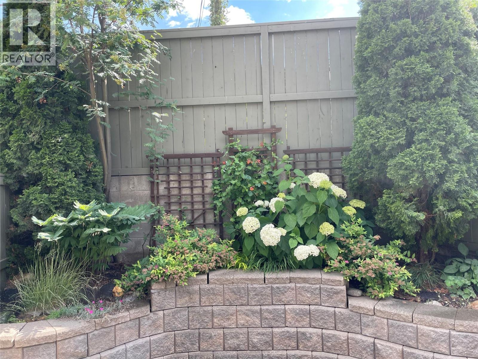 #14 145 NICOLA Street - Image 32