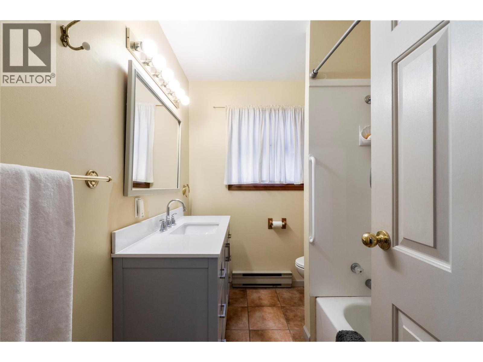 #4 6868 Squilax-Anglemont Road - Image 19