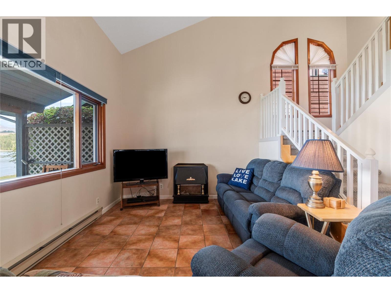 #4 6868 Squilax-Anglemont Road - Image 13