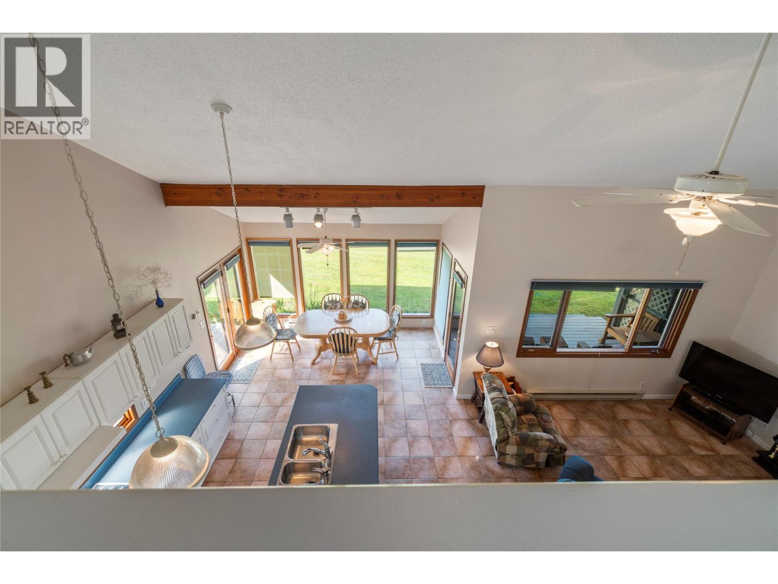 #4 6868 Squilax-Anglemont Road - 16