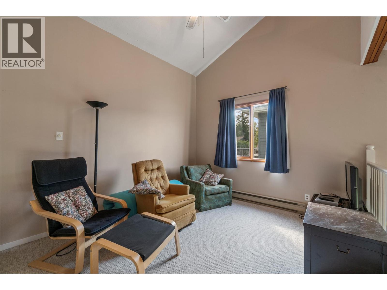 #4 6868 Squilax-Anglemont Road - 24