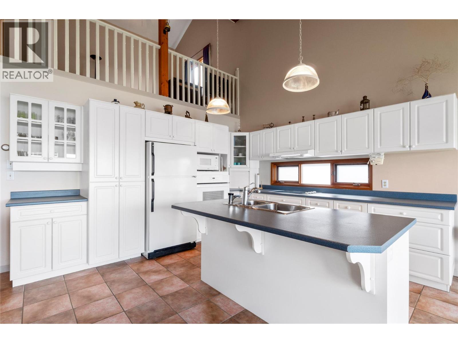 #4 6868 Squilax-Anglemont Road - Image 5