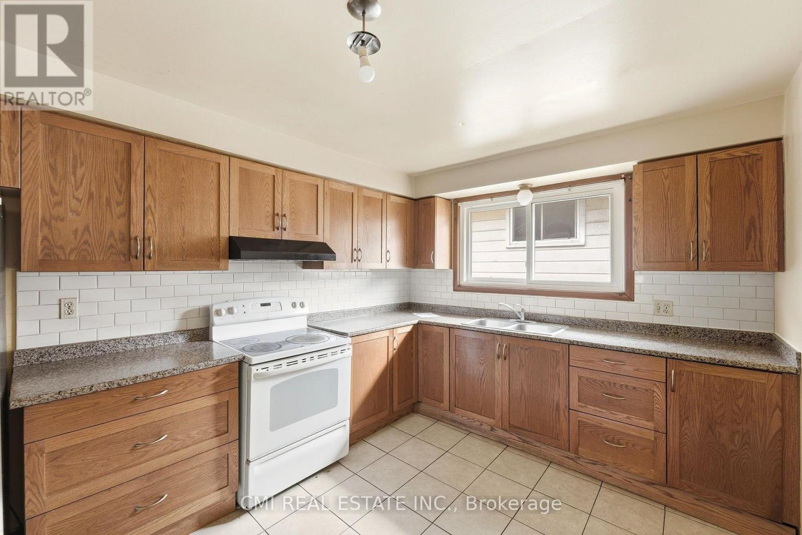 185 LAVINA CRESCENT - 19