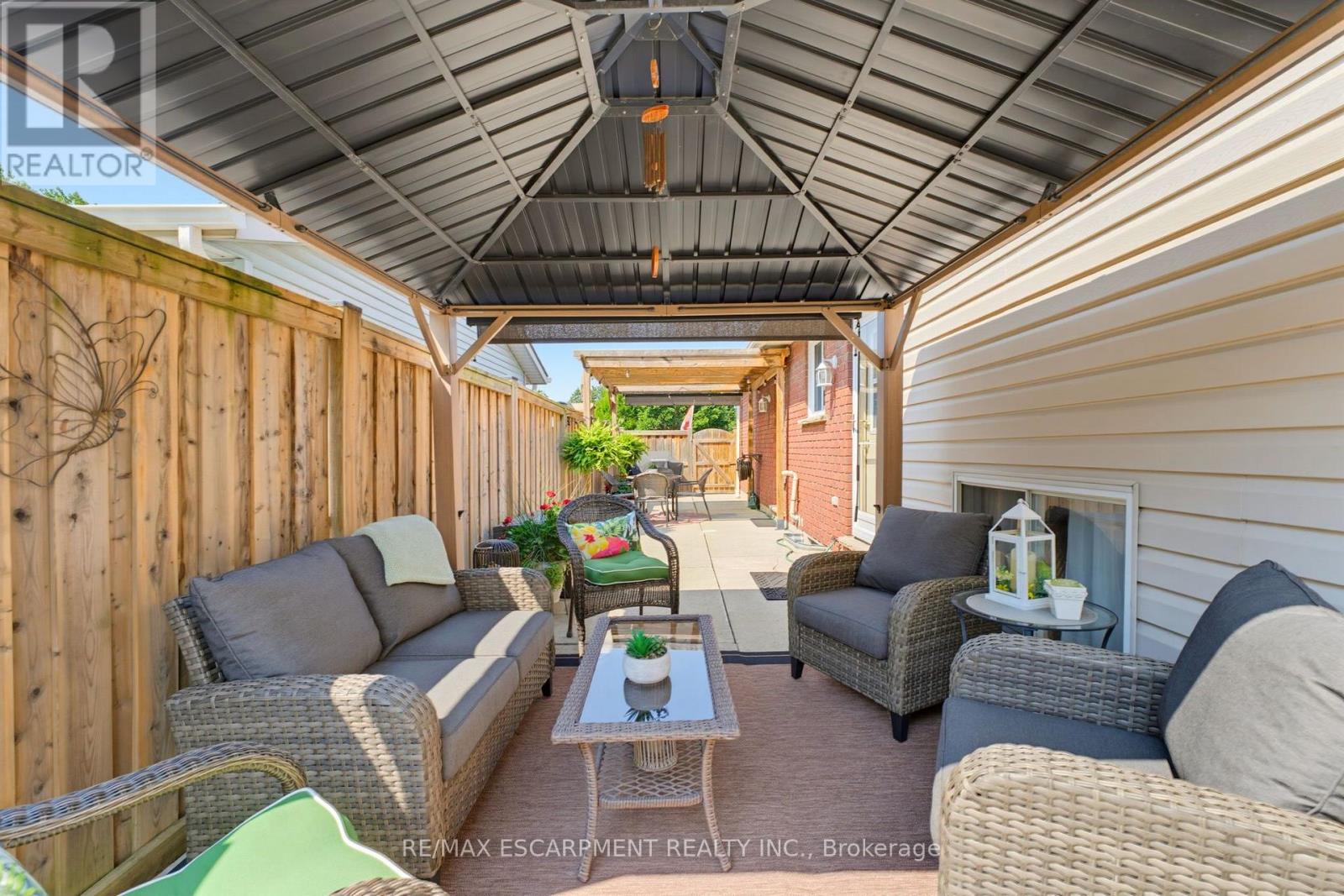17 BUCHANAN DRIVE - 32