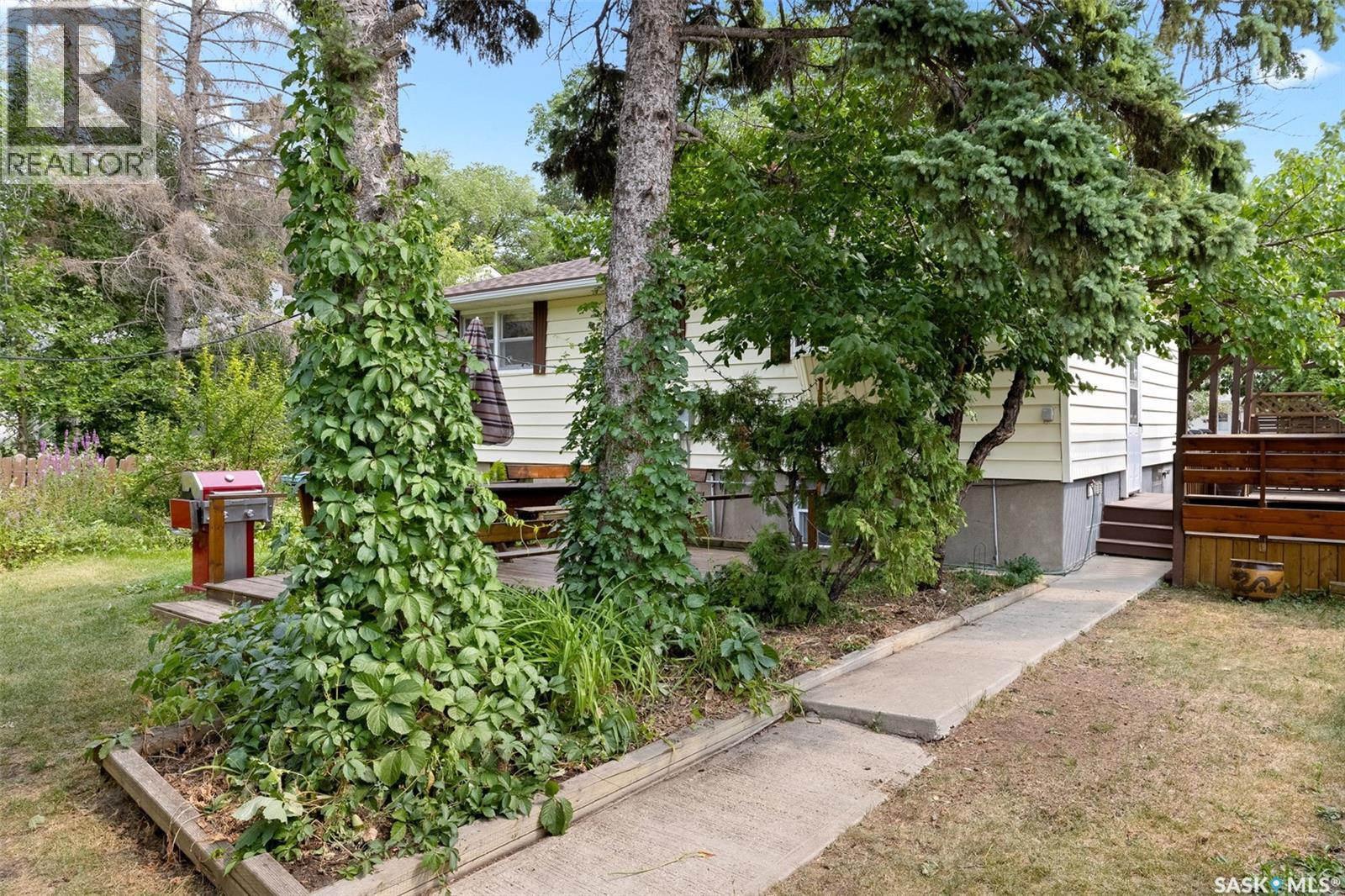 616 Broadway AVENUE E - 29