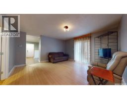 102-104 Marsh Street, Maple Creek, SK S0N1N0 Photo 10