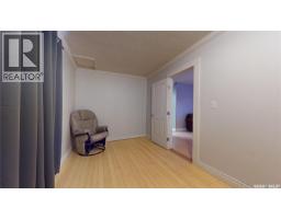 102-104 Marsh Street, Maple Creek, SK S0N1N0 Photo 17