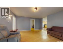 102-104 Marsh Street, Maple Creek, SK S0N1N0 Photo 9