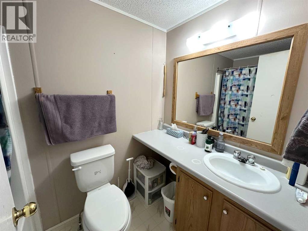 5242 46 Street - Photo 11