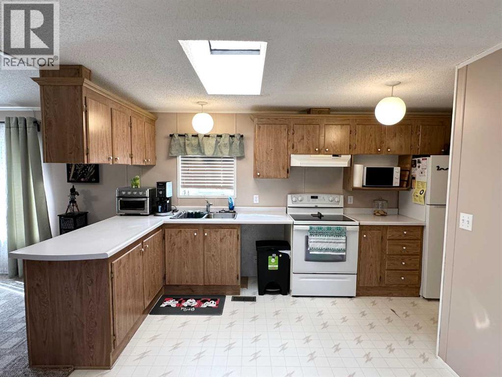 5242 46 Street - Photo 5