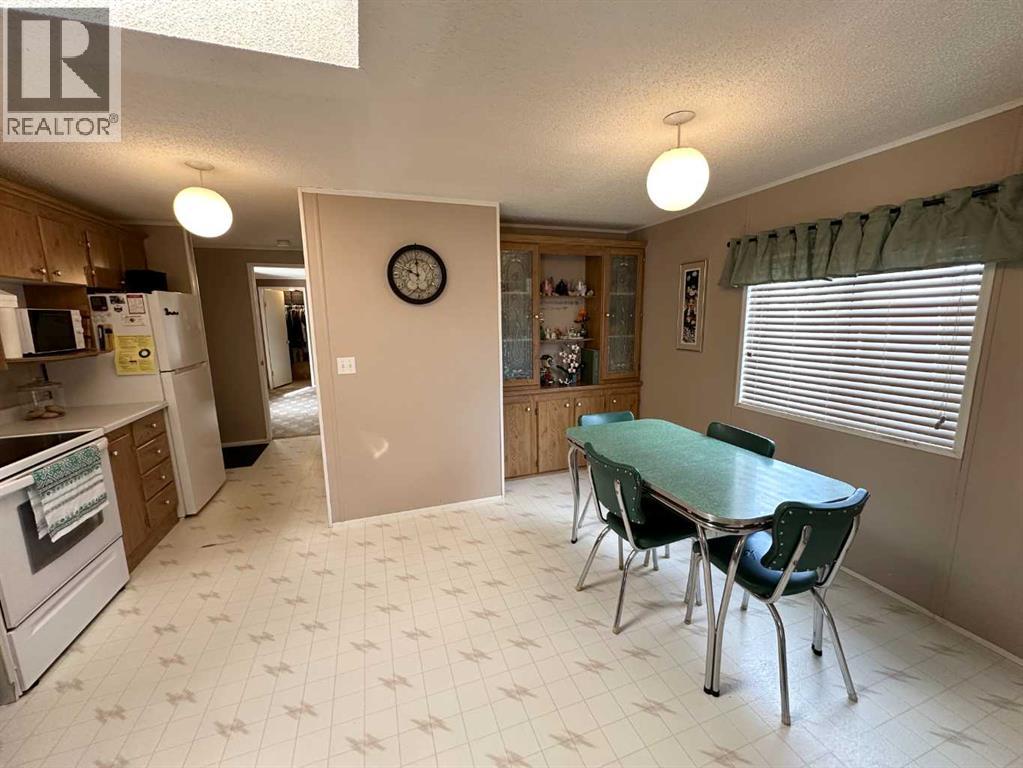 5242 46 Street - Photo 6