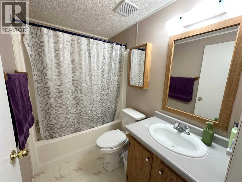 5242 46 Street - Photo 8