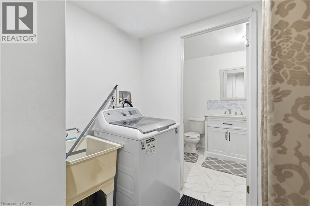 126 DINISON Crescent - Image 21