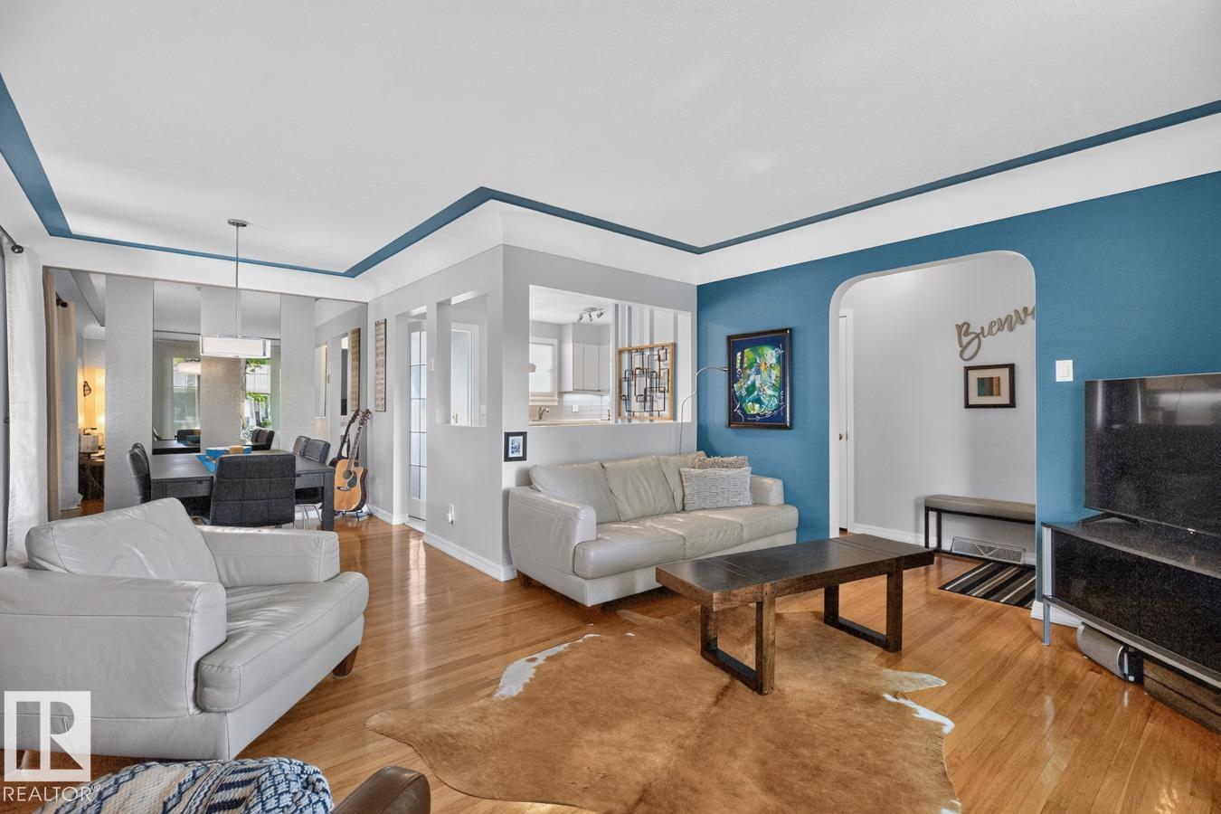 7724 97 Avenue NW - Photo 8