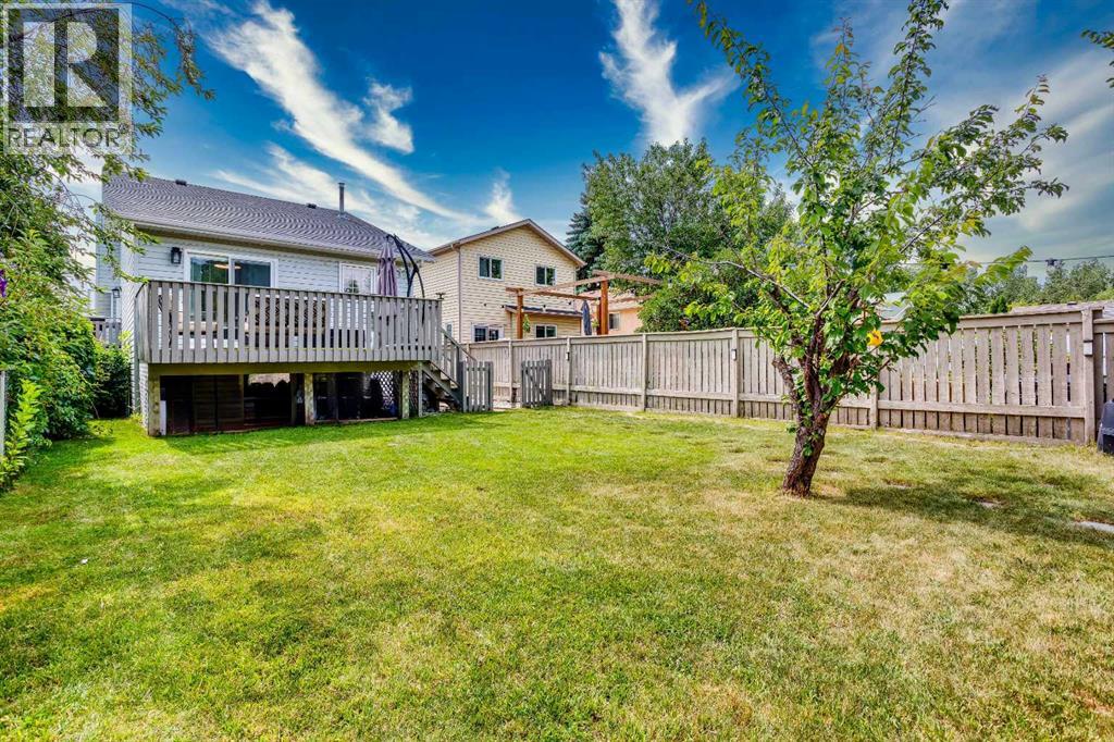 5 Shawglen Court SW - 30