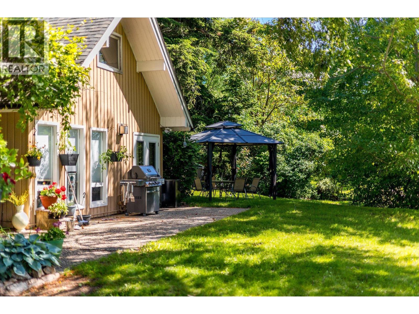 14924 Middle Bench Road, Lake Country
