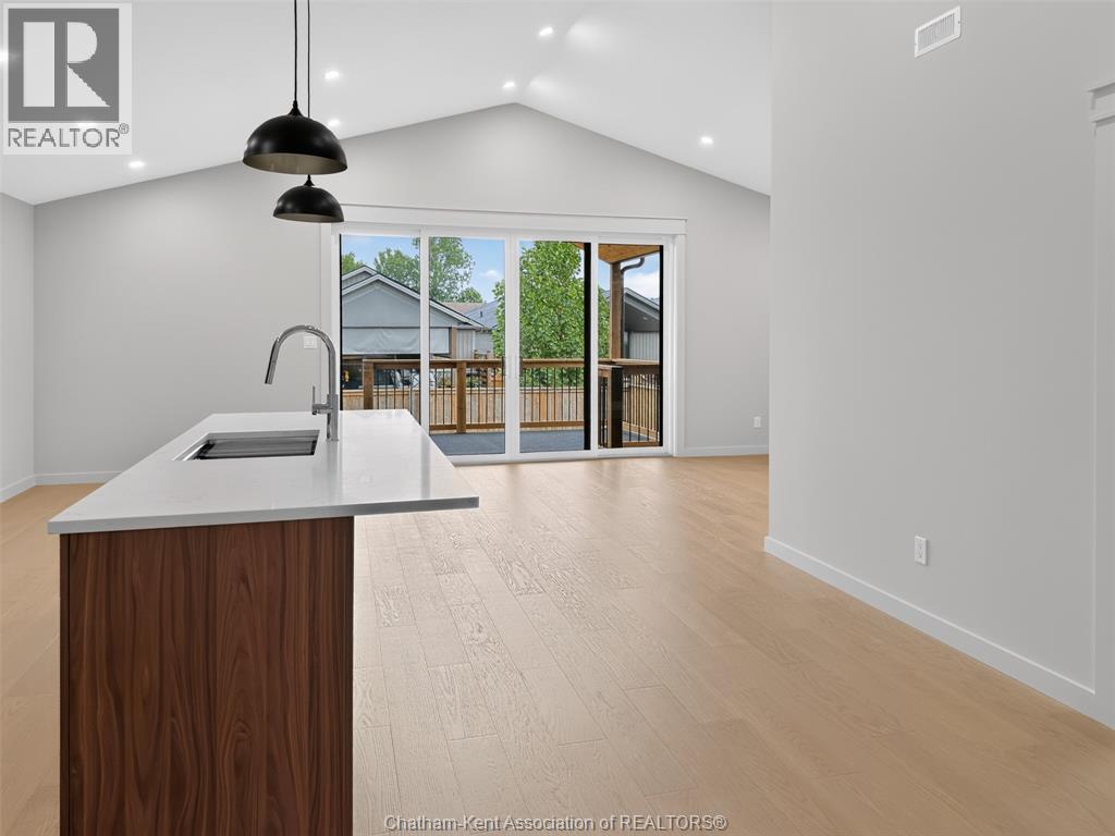 20 Champlain COURT - 11