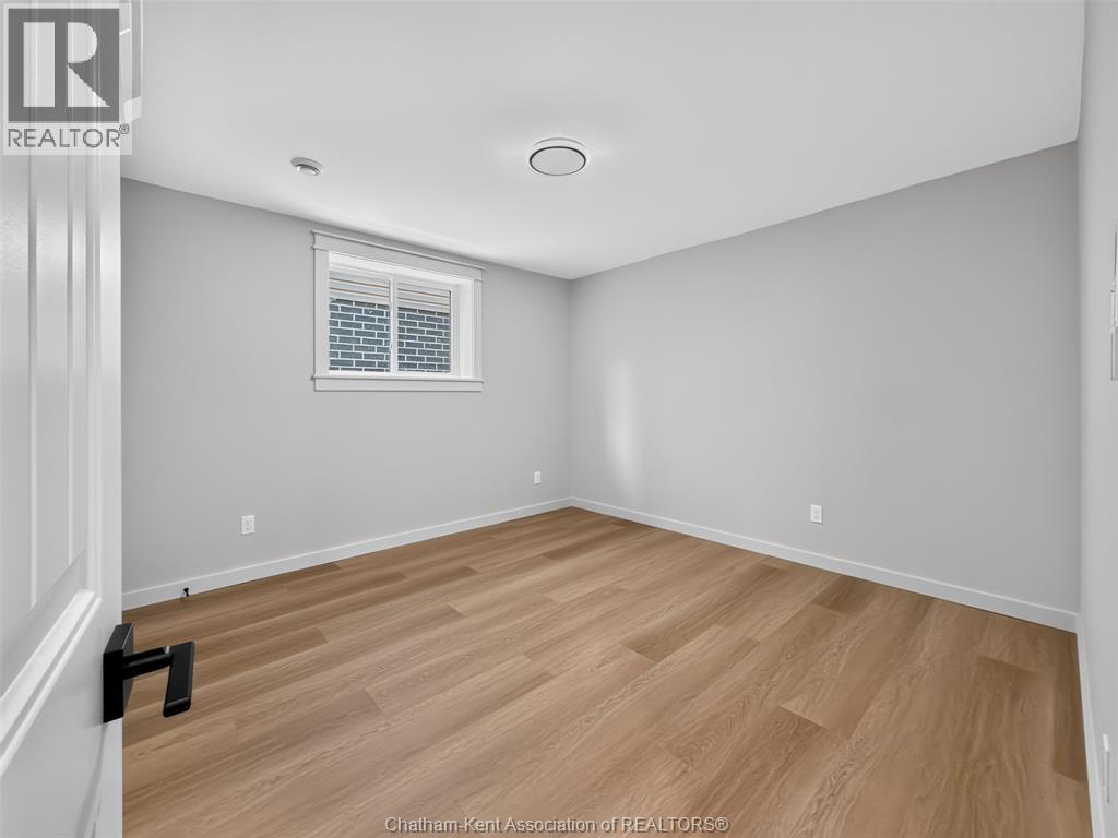 20 Champlain COURT - Image 32